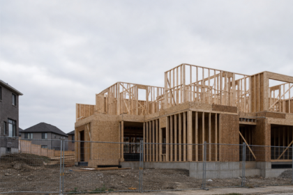 Canada's Housing Crisis Could Return: Why Builders Are Slowing Down